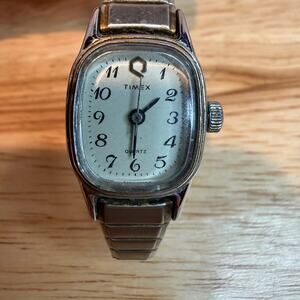Vintage Timex Quartz Watch Stainless Steel Back Stretch Band Women’s Wristwatch